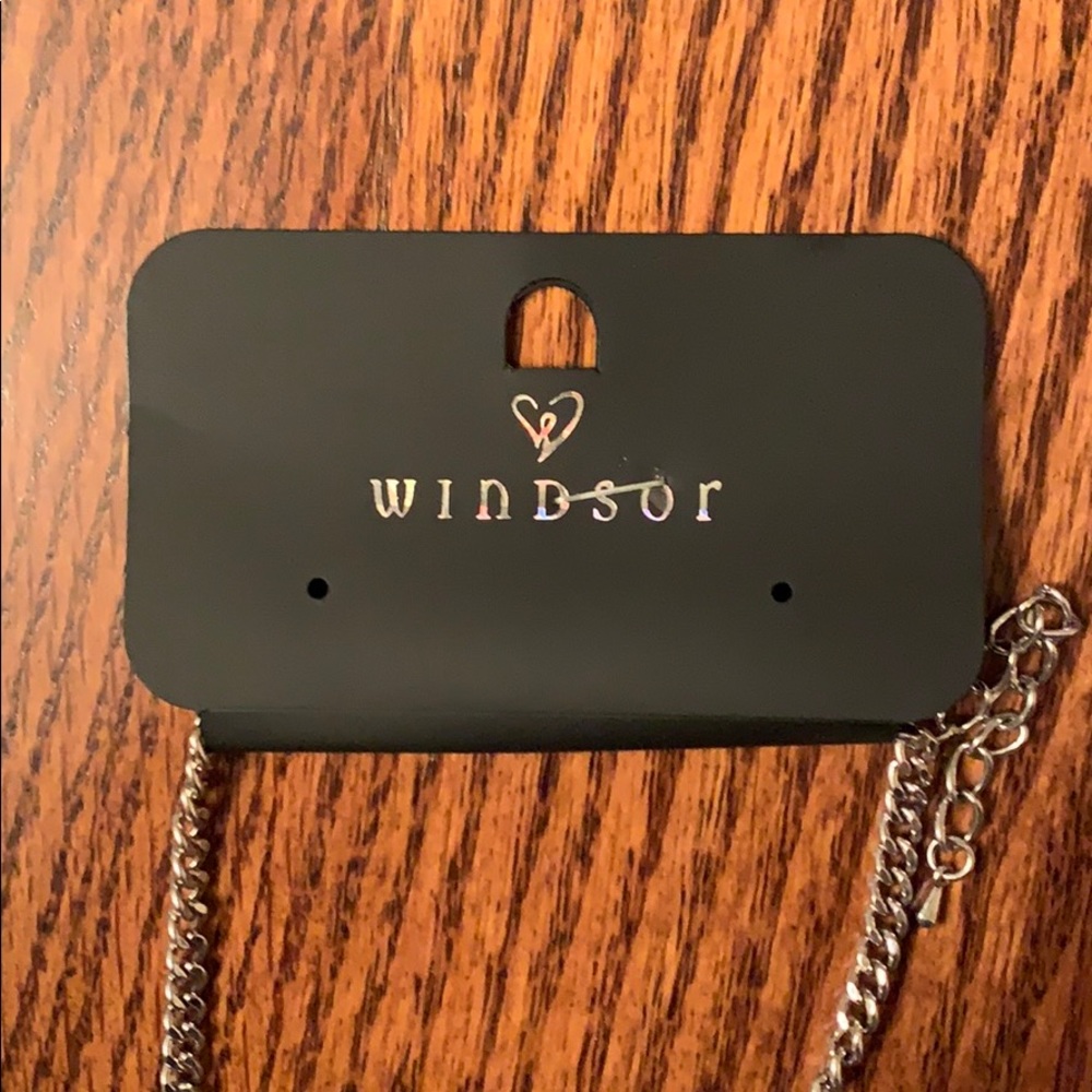 Silver Windsor Necklace - Picture 1 of 3